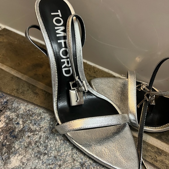 Tom Ford LAMINATED NAPPA PADLOCK POINTY NAKED SANDAL 85 MM - Picture 6 of 9